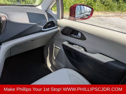 Certified 2018 Chrysler Pacifica Touring-L Plus w/ Advanced Safetytec Group FWD image 16