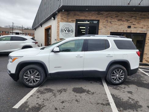 Used 2019 GMC Acadia SLT image 2