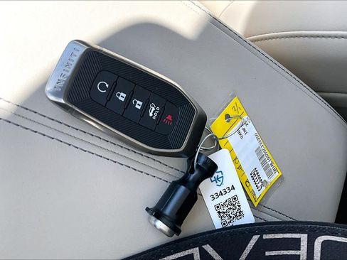 Used 2025 INFINITI QX60 Sensory w/ Vision Package AWD/4WD image 15