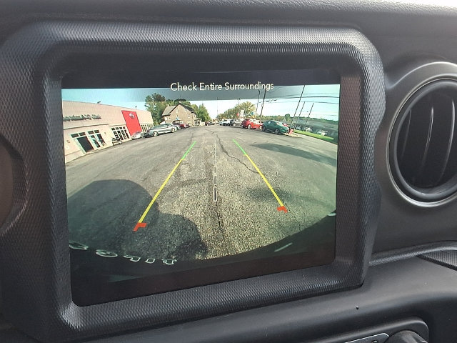 Used 2023 Jeep Wrangler Unlimited w/ 8.4" Radio Group AWD/4WD image 18