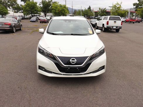 Used 2020 Nissan Leaf SV w/ SV All Weather Package FWD image 2