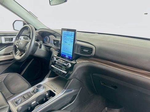 Used 2023 Ford Explorer Limited w/ Limited Technology Package image 32