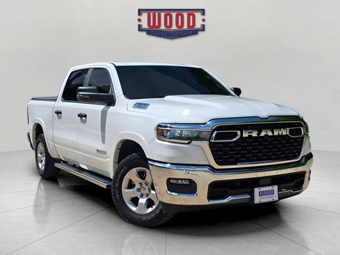 Used 2025 RAM 1500 Big Horn AWD/4WD image 1