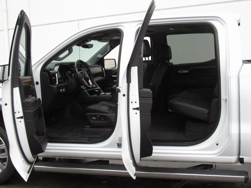 Used 2023 GMC Sierra 1500 Denali w/ Denali Reserve Package image 18