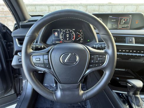 Certified 2022 Lexus UX 200 image 19