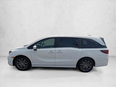 New 2026 Honda Odyssey Touring image 5