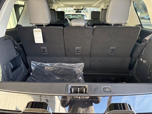 New 2025 Ford Expedition Active image 19