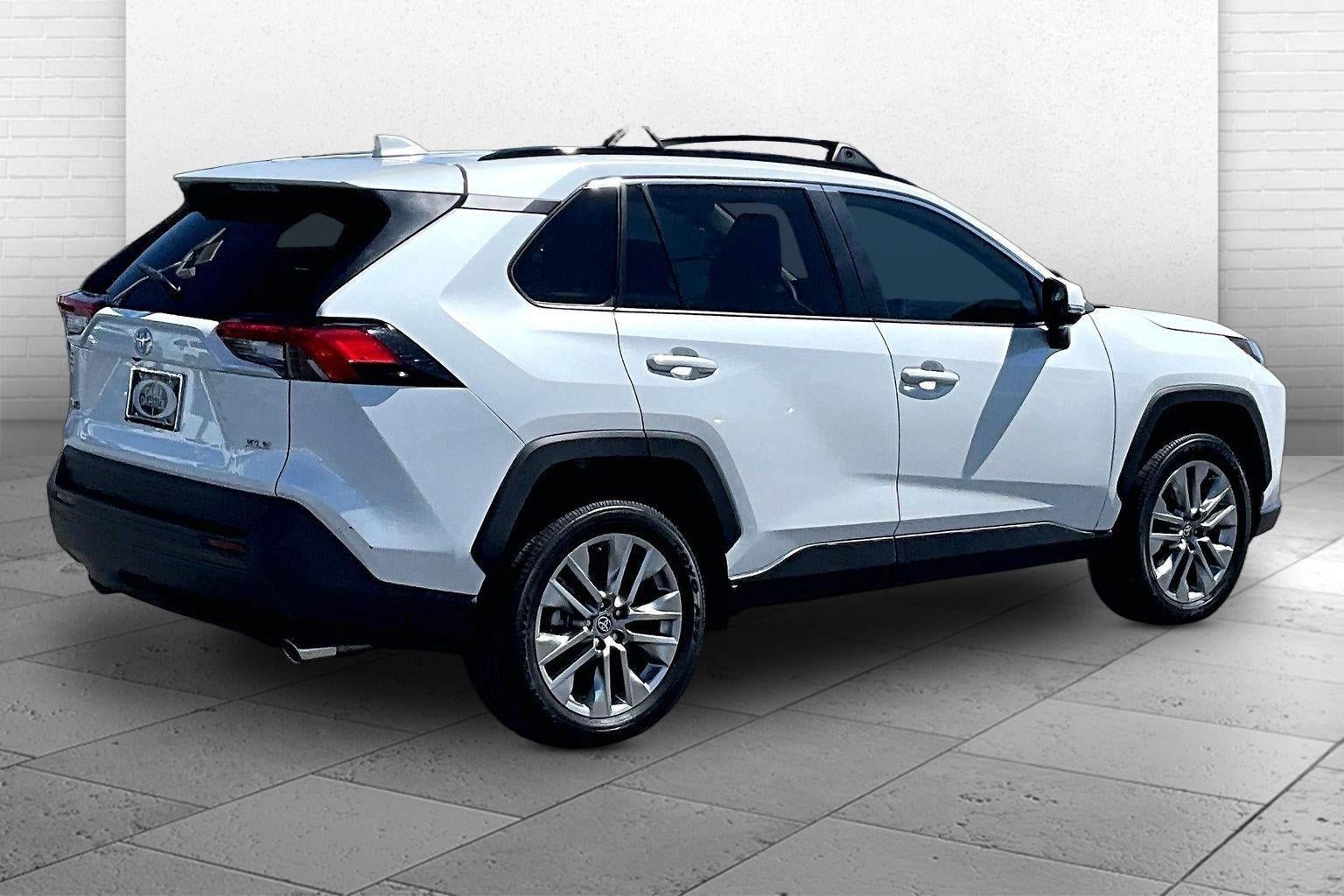 Used 2023 Toyota RAV4 XLE Premium FWD image 14