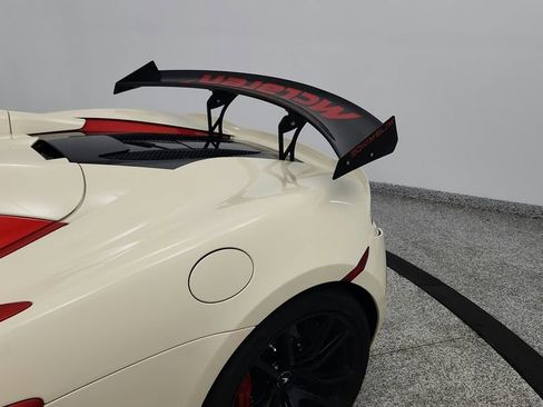 Used 2019 McLaren 570S Spider RWD image 18