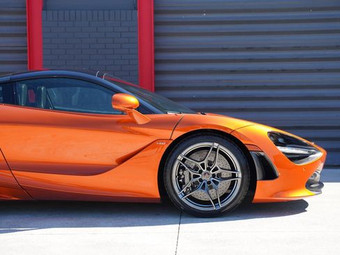 Used 2018 McLaren 720S Luxury image 14