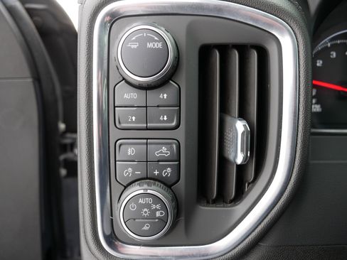 Used 2020 Chevrolet Silverado 1500 LT Trail Boss image 26