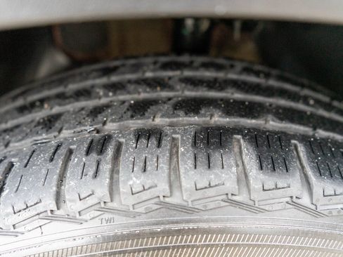 Used 2023 Kia Telluride EX w/ EX Captain's Chair Package image 31