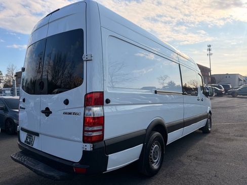 Used 2013 Mercedes-Benz Sprinter 2500 image 4