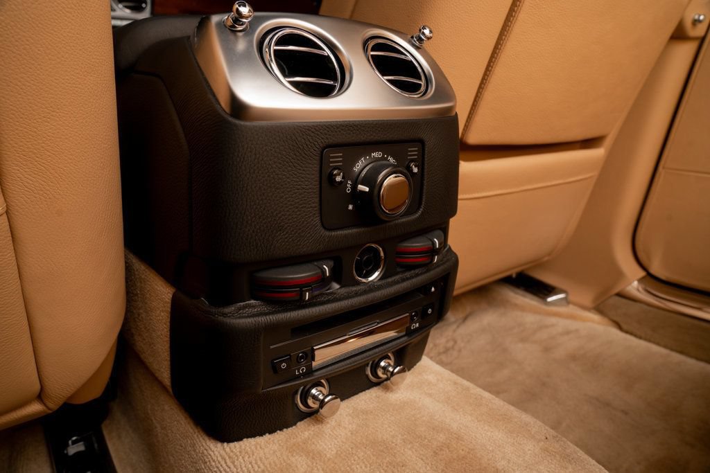 Used 2010 Rolls-Royce Ghost RWD image 33