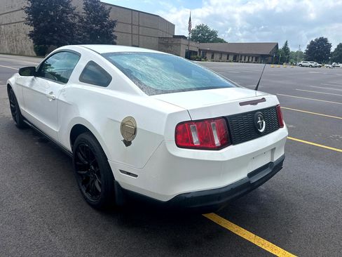 Used 2010 Ford Mustang Coupe image 7