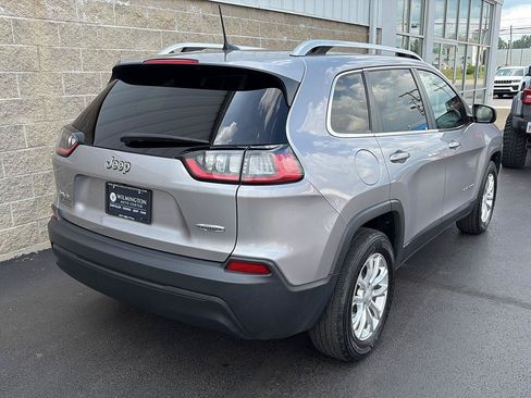Used 2019 Jeep Cherokee Latitude w/ Cold Weather Group AWD/4WD image 3