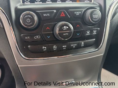 Used 2018 Jeep Grand Cherokee Laredo image 27