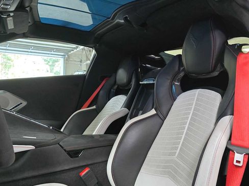 Used 2023 Chevrolet Corvette Stingray Premium Cpe image 23