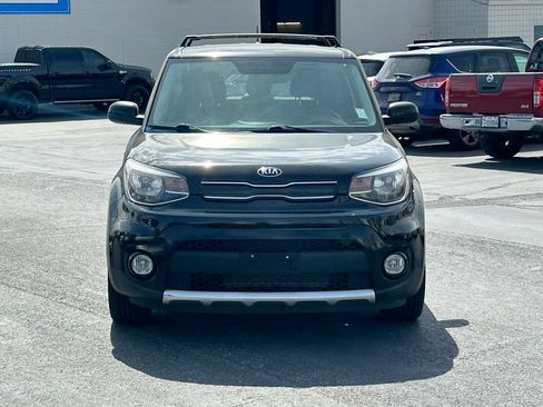 Used 2017 Kia Soul + FWD image 9