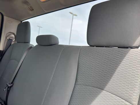 Used 2015 RAM 1500 Express image 33