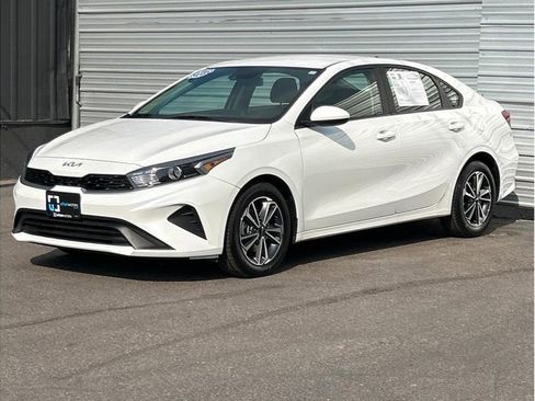 Used 2023 Kia Forte LXS FWD image 5