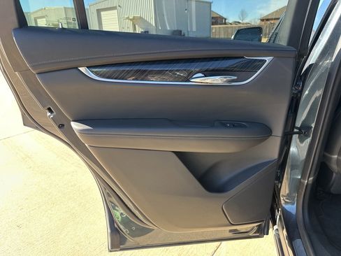 Used 2020 Cadillac XT6 Premium Luxury image 34