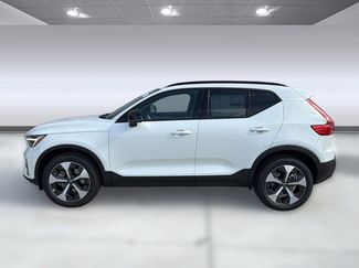 New 2026 Volvo XC40 B5 Plus w/ Climate Package AWD/4WD video 2