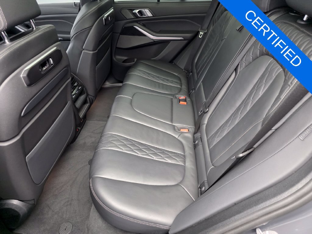 Certified 2025 BMW X5 sDrive40i w/ Executive Package RWD image 14