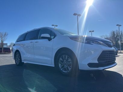 Used 2025 Toyota Sienna LE