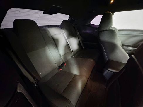 Used 2016 Dodge Challenger R/T Scat Pack w/ Driver Convenience Group RWD image 27