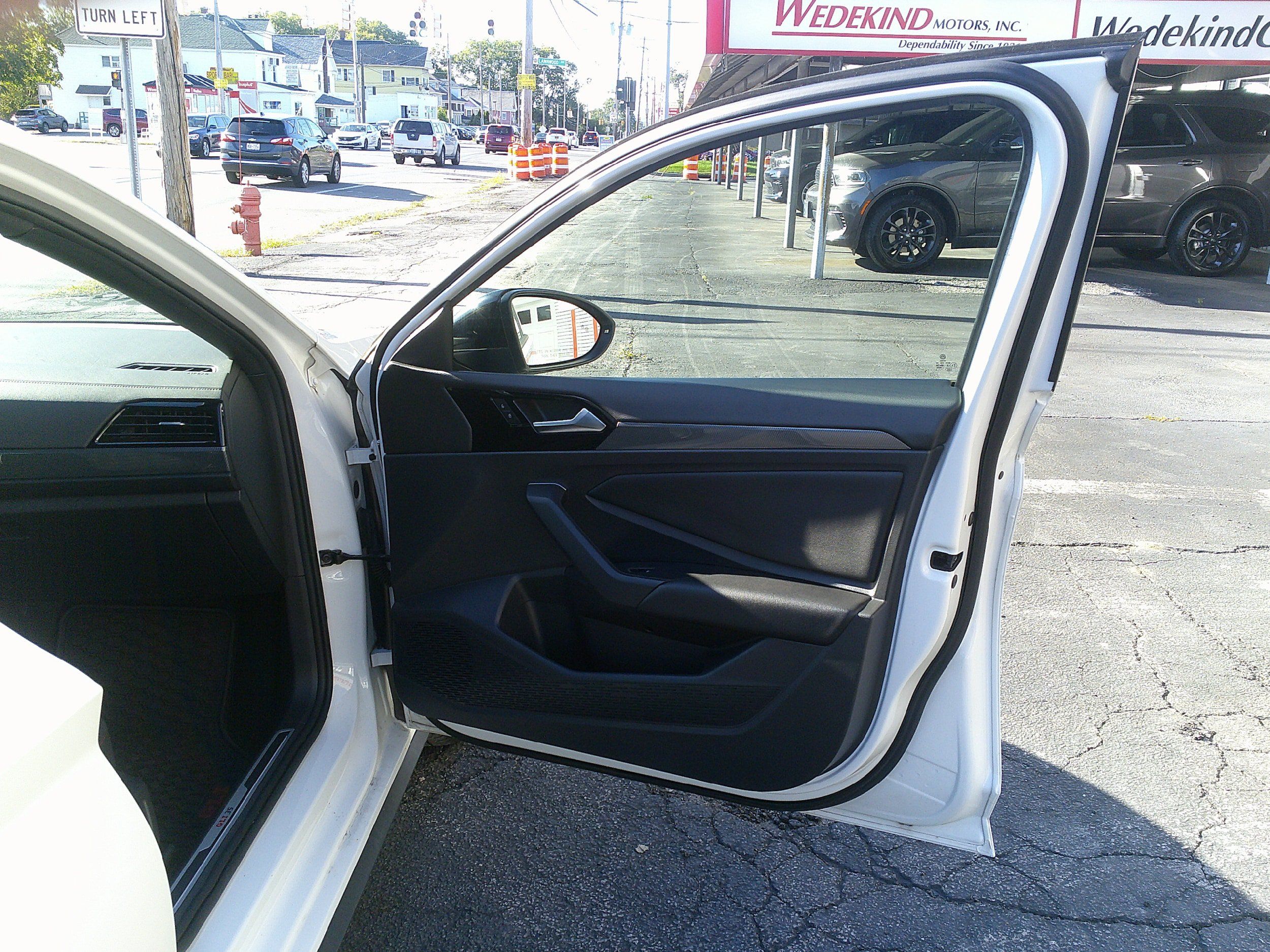 Used 2019 Volkswagen Jetta GLI FWD image 23