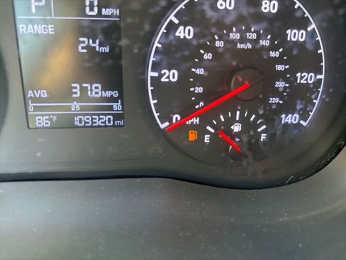 Used 2020 Hyundai Accent SE image 2