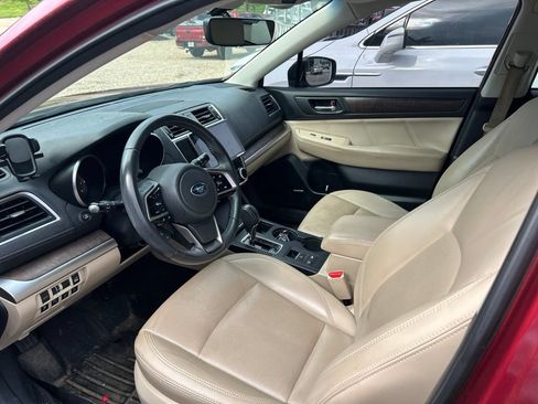 Used 2018 Subaru Outback 2.5i Limited AWD/4WD image 5
