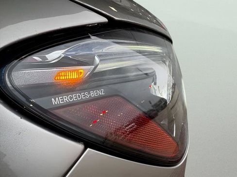 Used 2021 Mercedes-Benz GLE 350 w/ Premium Package image 17