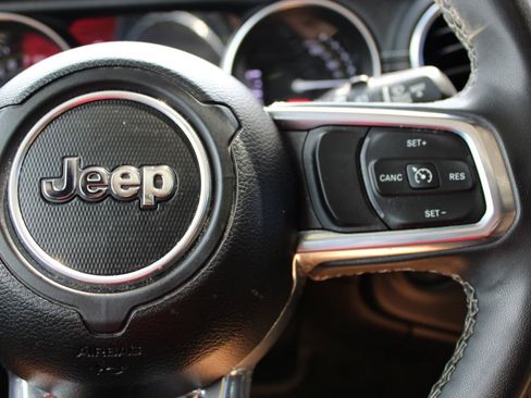 Used 2023 Jeep Wrangler Unlimited Sahara w/ Cold Weather Group AWD/4WD image 20