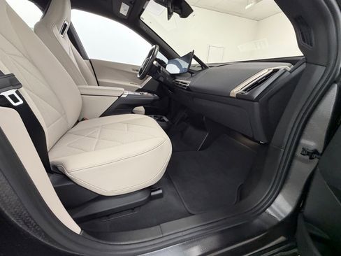 Used 2023 BMW iX xDrive50 w/ Premium Package AWD/4WD image 40