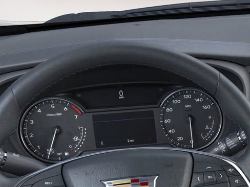 New 2026 Cadillac XT5 Luxury image 18