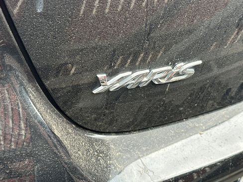 Used 2020 Toyota Yaris LE image 6