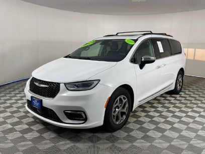Certified 2023 Chrysler Pacifica Limited