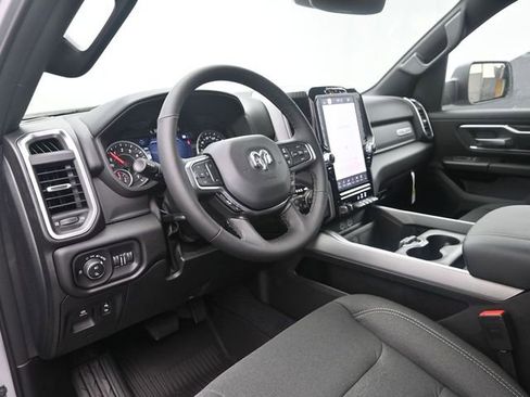 New 2026 RAM 1500 4x4 Crew Cab image 8