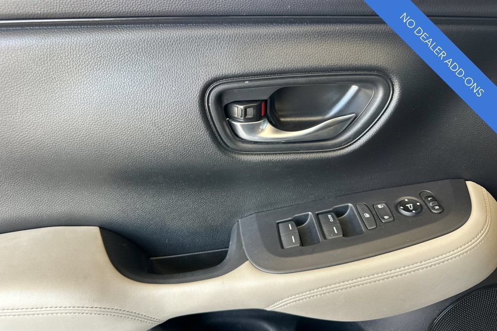 Certified 2024 Honda HR-V LX image 11