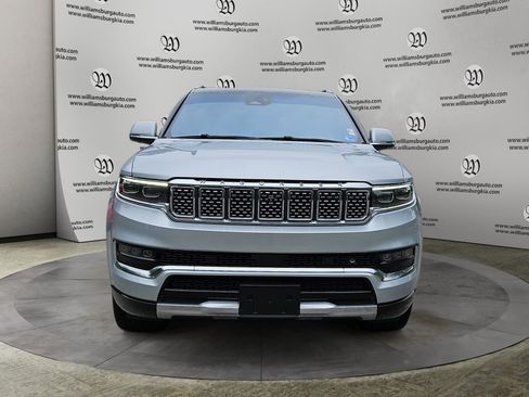 Used 2022 Jeep Grand Wagoneer Series III AWD/4WD image 8
