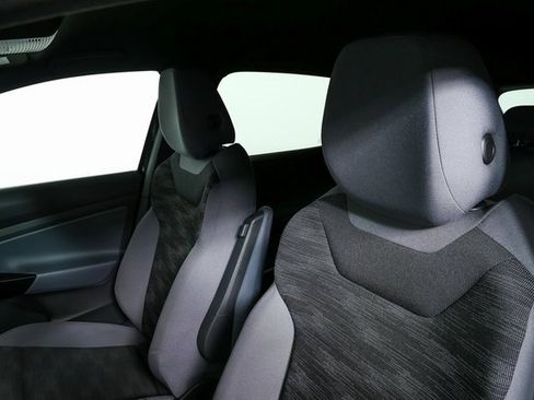 Certified 2022 Volkswagen ID.4 Pro image 5