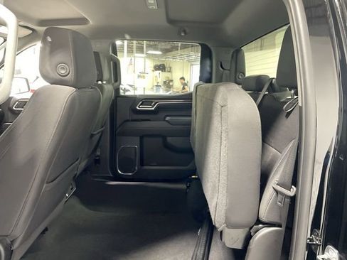 Used 2025 Chevrolet Silverado 1500 LT AWD/4WD image 24