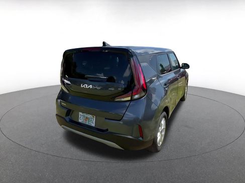 Used 2025 Kia Soul LX w/ LX Technology Package FWD image 15