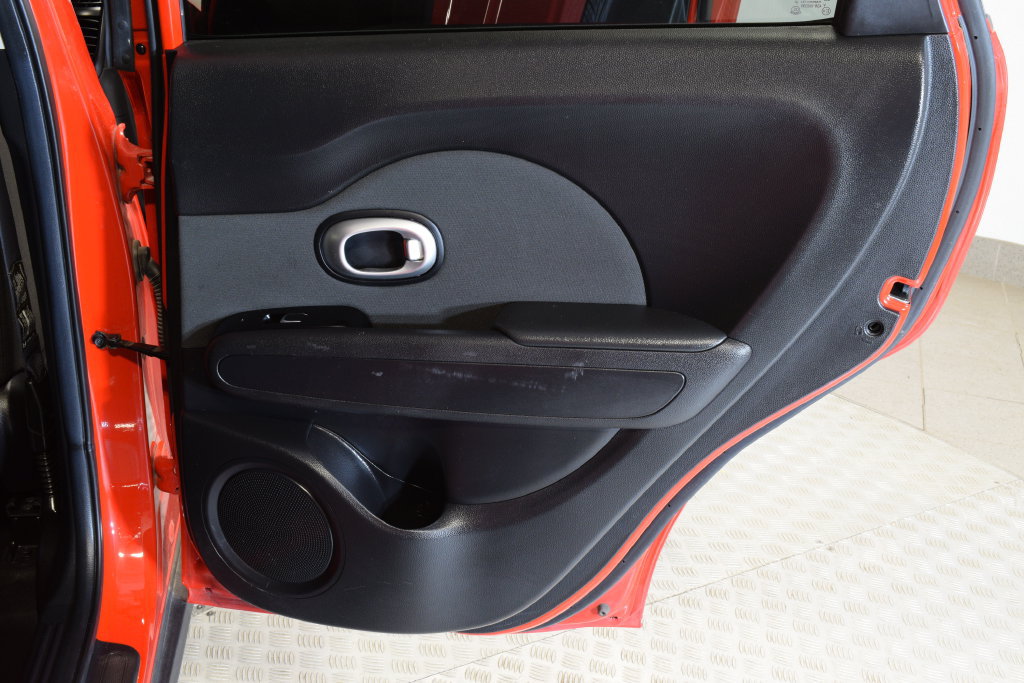 Used 2019 Kia Soul FWD image 30