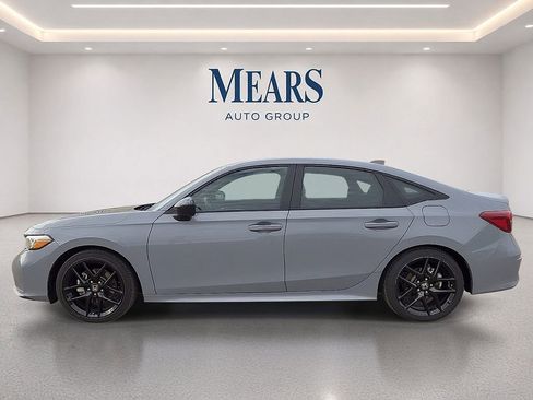 Used 2025 Honda Civic Sport image 2
