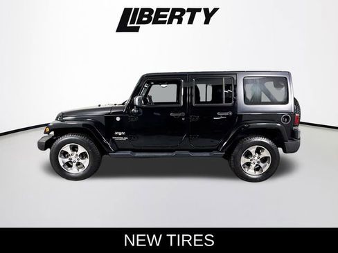 Used 2017 Jeep Wrangler Unlimited Sahara w/ Connectivity Group image 4