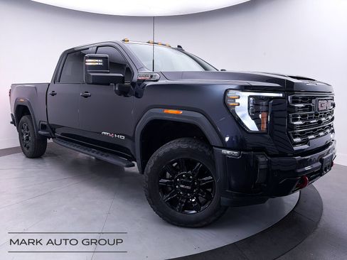 Used 2024 GMC Sierra 2500 AT4 w/ AT4 Preferred Package AWD/4WD image 2