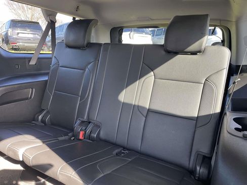 Used 2018 Chevrolet Suburban Premier image 22